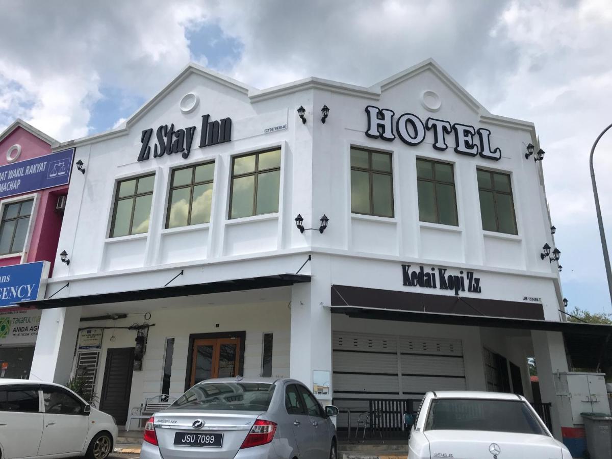 Oyo 90506 Z Stay Inn Hotel Simpang Renggam Exterior foto