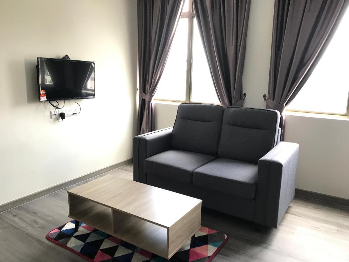Oyo 90506 Z Stay Inn Hotel Simpang Renggam Exterior foto